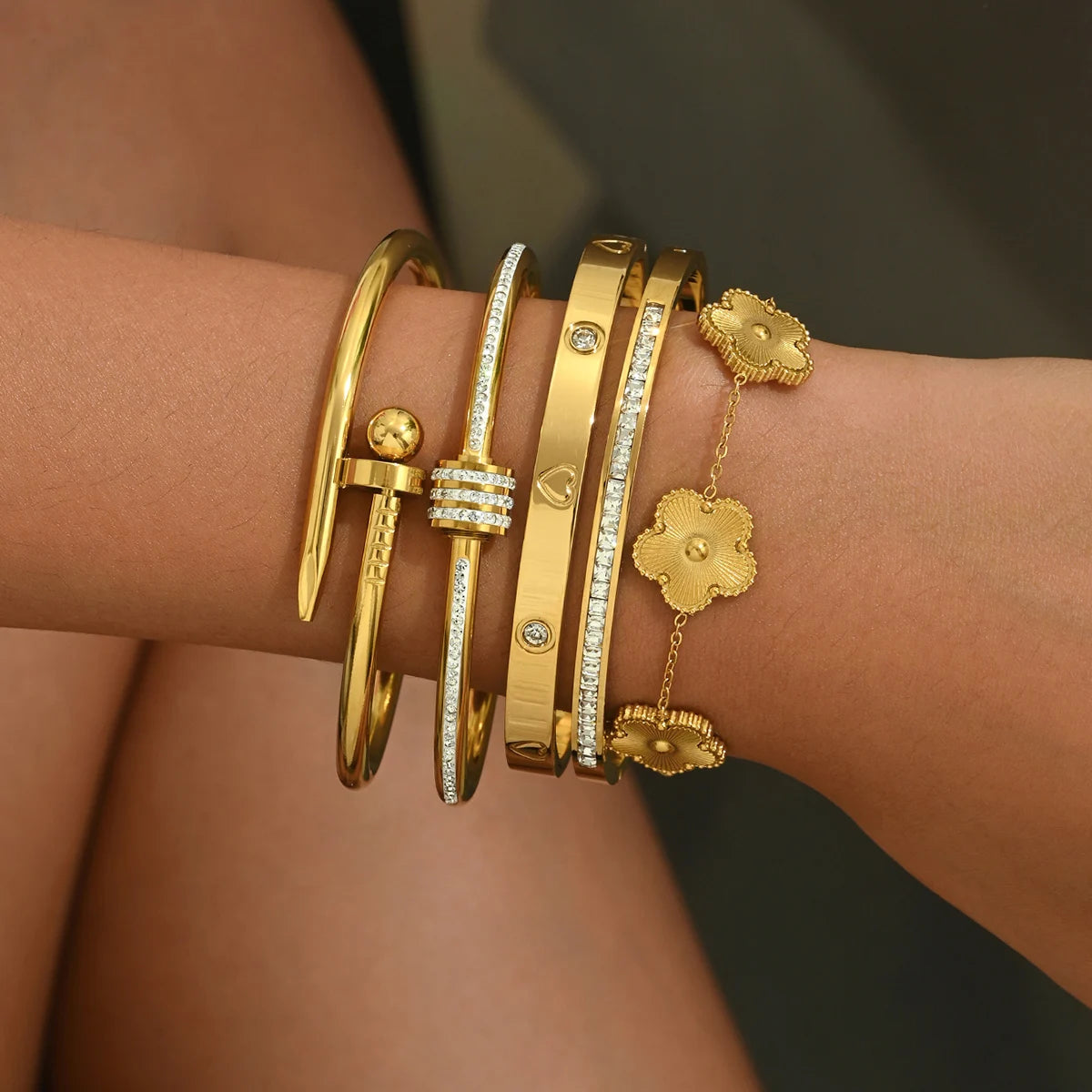 Stainless steel four-leaf clover lucky bracelet