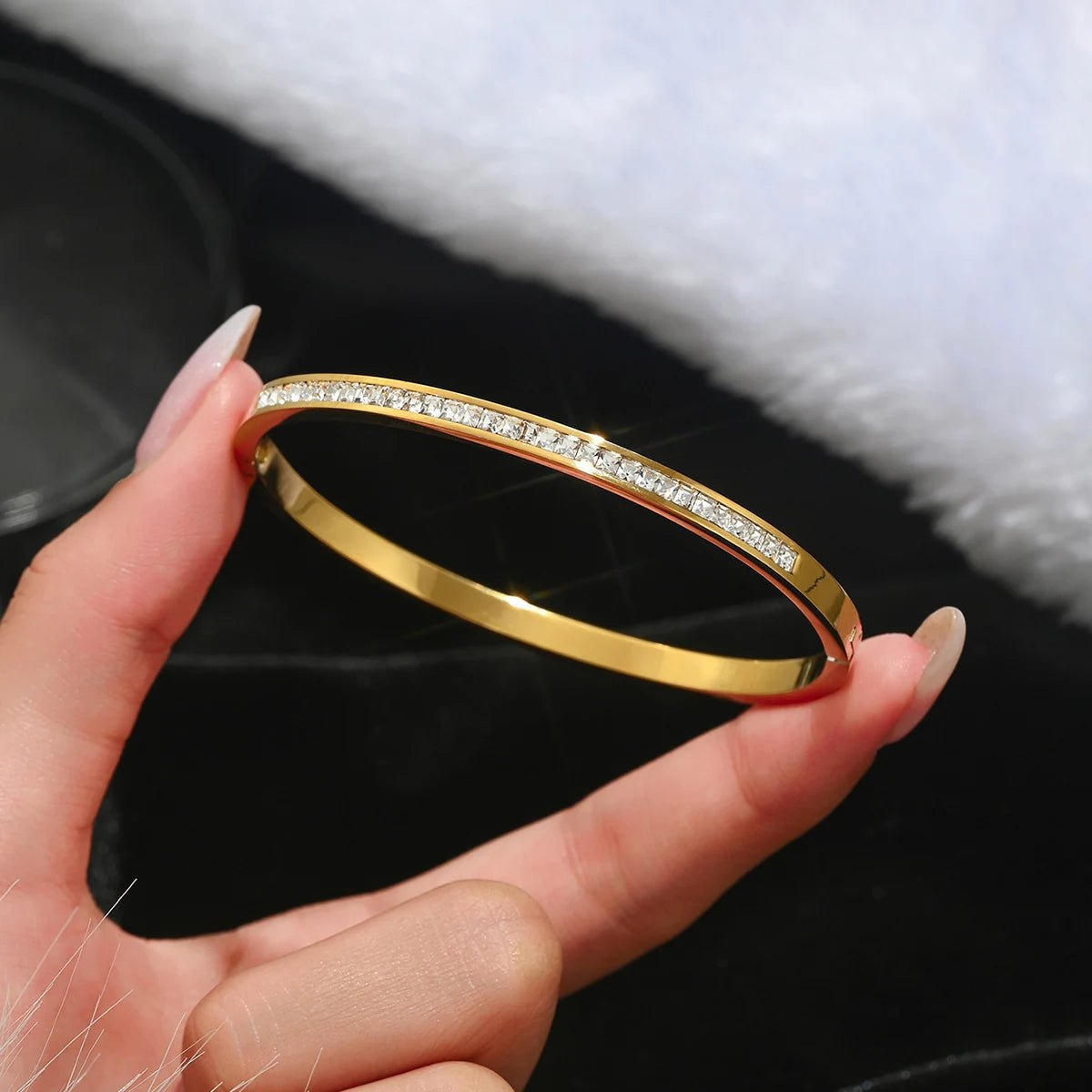 Stainless steel four-leaf clover lucky bracelet